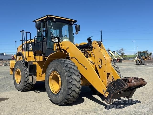 CAT 950K Iekrāvēji uz riteņiem