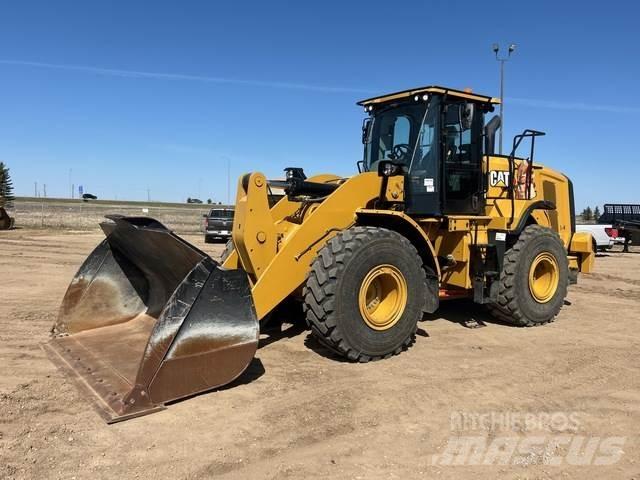 CAT 950M Iekrāvēji uz riteņiem