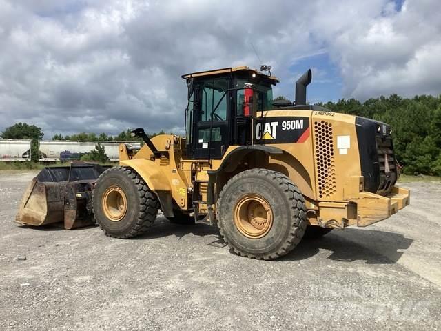 CAT 950M Iekrāvēji uz riteņiem