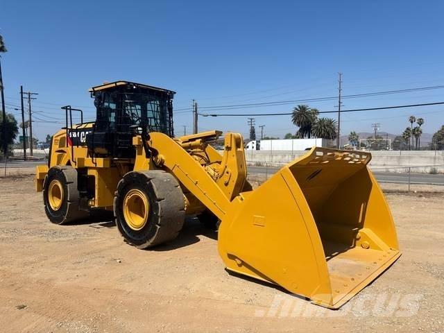 CAT 950M Iekrāvēji uz riteņiem