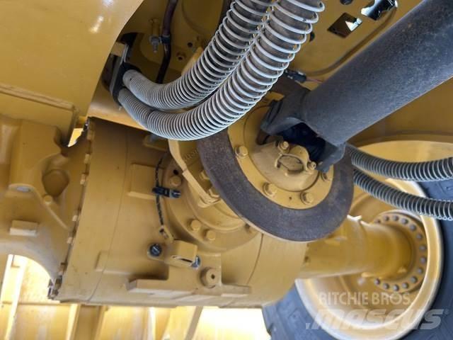 CAT 950MZ Iekrāvēji uz riteņiem