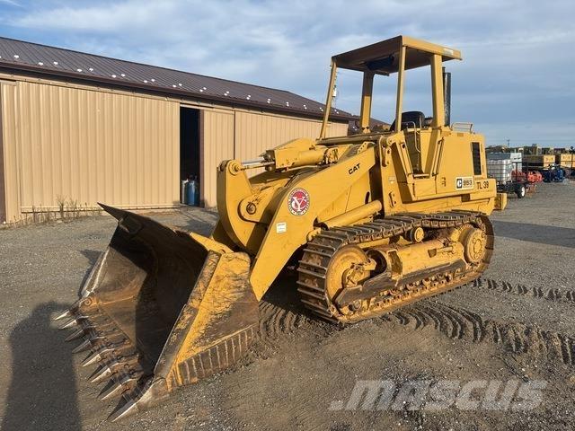 CAT 953 Kāpurķēžu iekrāvēji