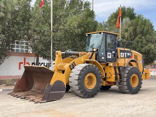 CAT 966L Iekrāvēji uz riteņiem