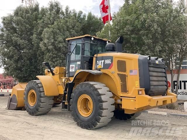 CAT 966L Iekrāvēji uz riteņiem