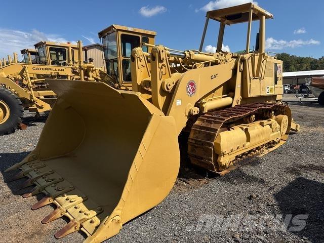CAT 973 Kāpurķēžu iekrāvēji