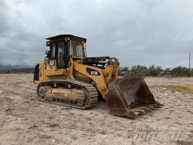 CAT 973D Kāpurķēžu iekrāvēji