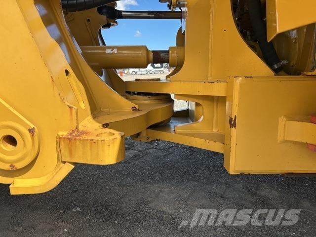 CAT 980M Iekrāvēji uz riteņiem