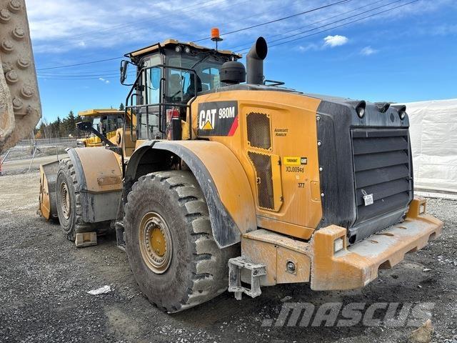 CAT 980M Iekrāvēji uz riteņiem