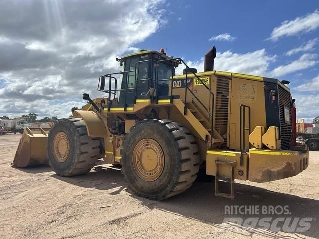 CAT 986K Iekrāvēji uz riteņiem