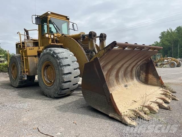 CAT 988B Iekrāvēji uz riteņiem