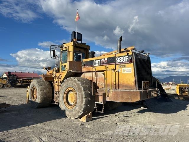 CAT 988F Iekrāvēji uz riteņiem