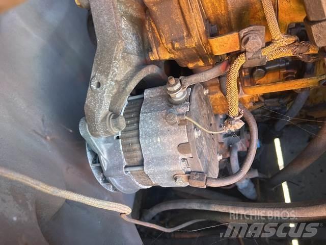 CAT 988H Iekrāvēji uz riteņiem