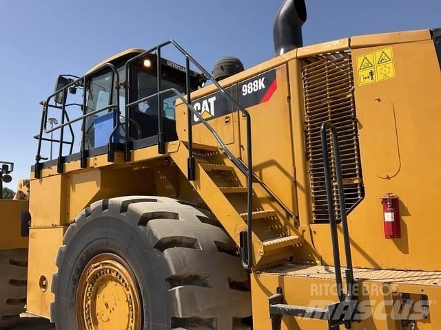 CAT 988K Iekrāvēji uz riteņiem