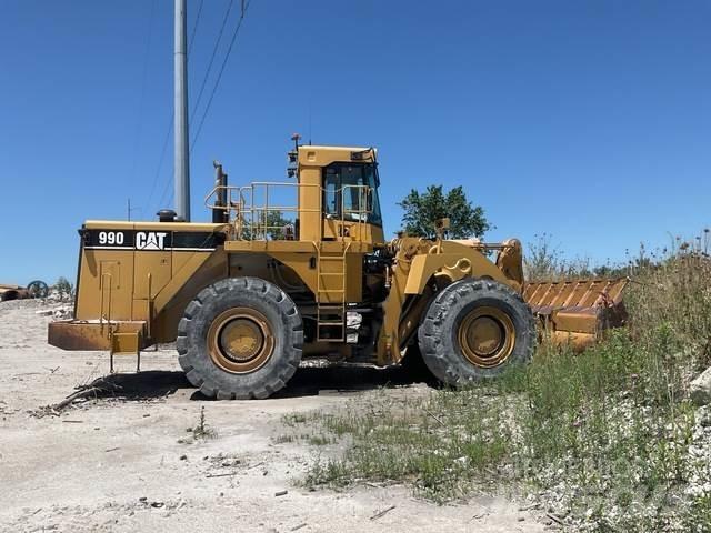 CAT 990 Iekrāvēji uz riteņiem