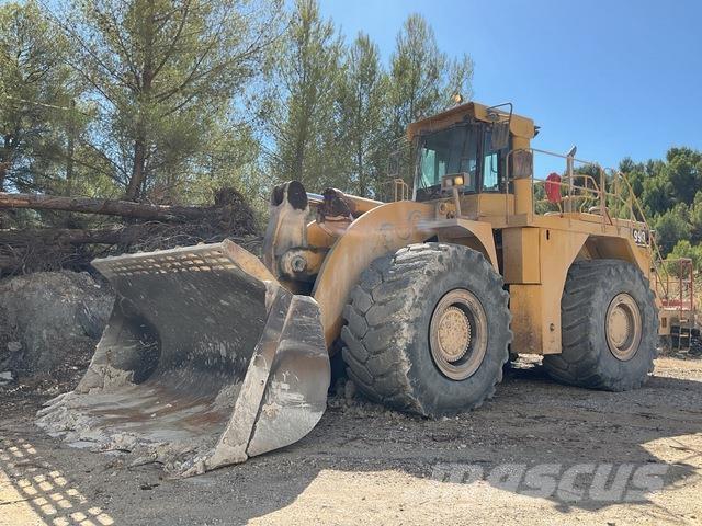 CAT 990 Iekrāvēji uz riteņiem