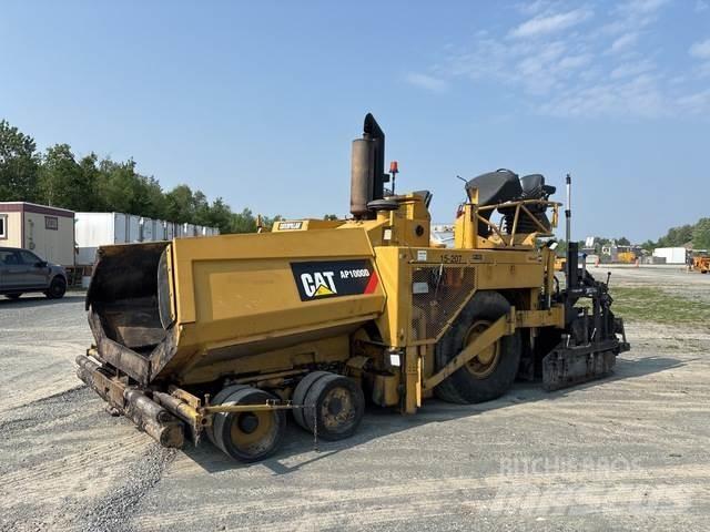 CAT AP-1000D Asfalta klājēji