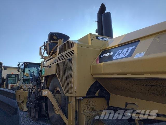 CAT AP-1000D Asfalta klājēji