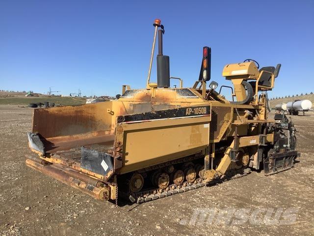 CAT AP-1050B Asfalta klājēji
