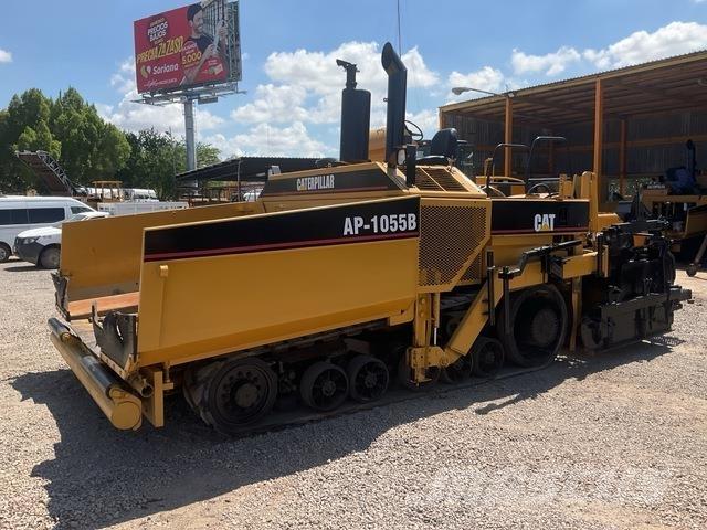 CAT AP-1055B Asfalta klājēji