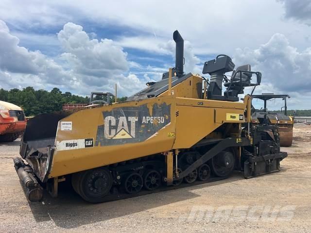 CAT AP-655D Asfalta klājēji