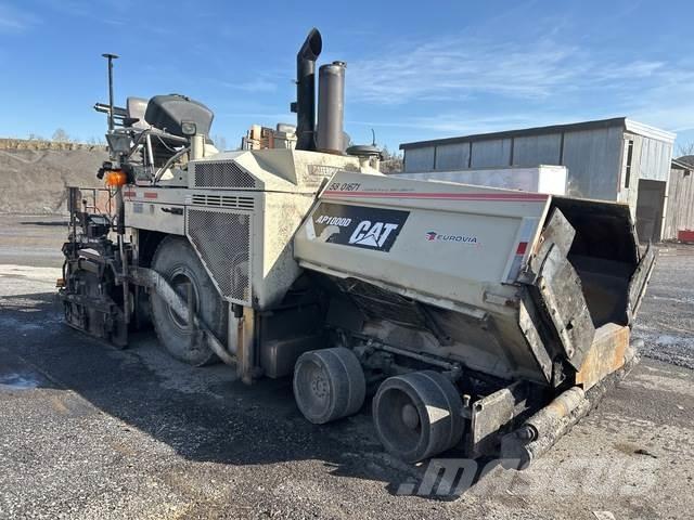 CAT AP1000D Asfalta klājēji