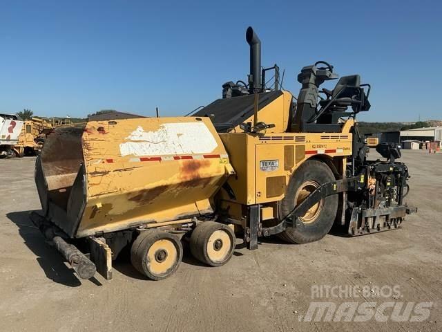 CAT AP1000F Asfalta klājēji