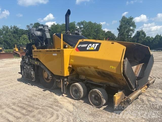 CAT AP1000F Asfalta klājēji