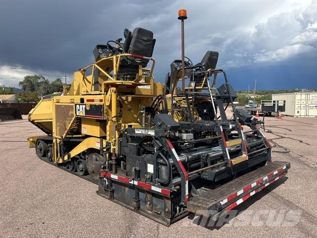 CAT AP1055D Asfalta klājēji