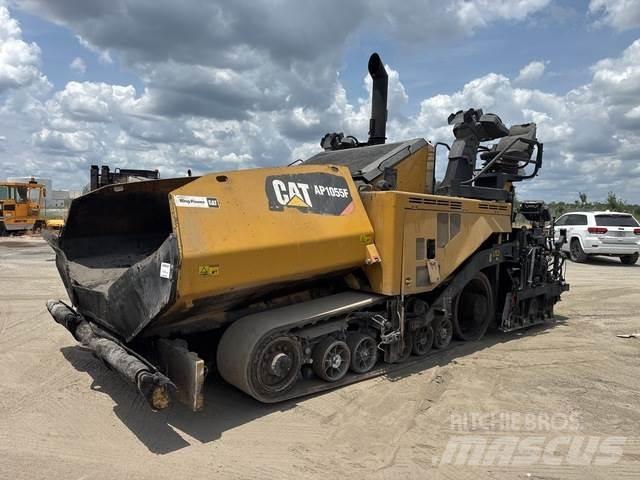 CAT AP1055F Asfalta klājēji