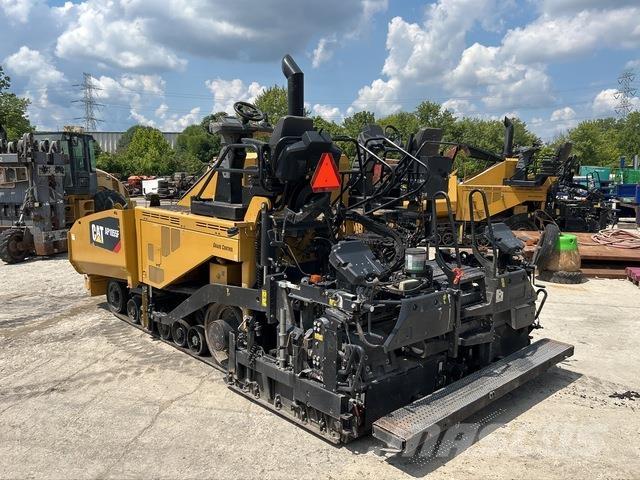 CAT AP1055F Asfalta klājēji