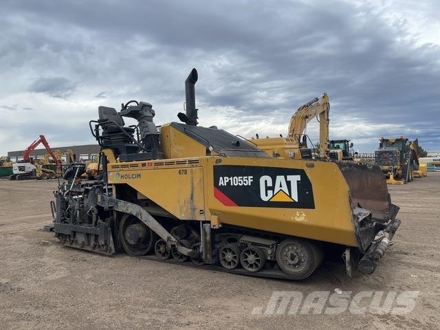 CAT AP1055F Asfalta klājēji