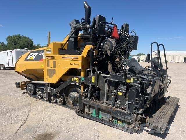 CAT AP555F Asfalta klājēji