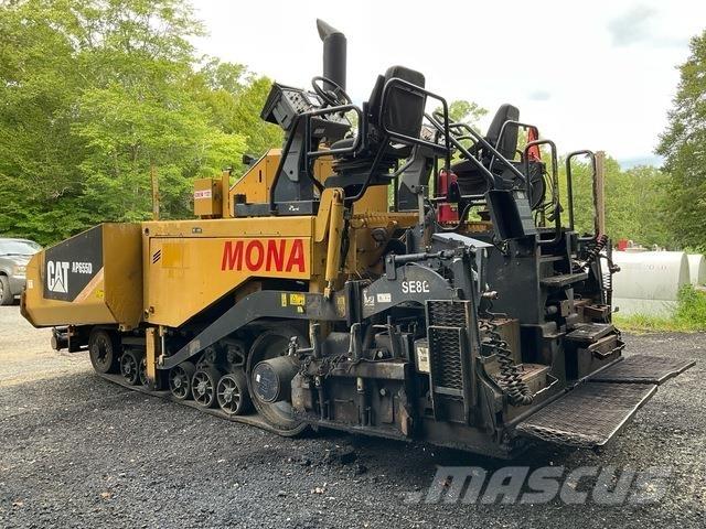 CAT AP655D Asfalta klājēji