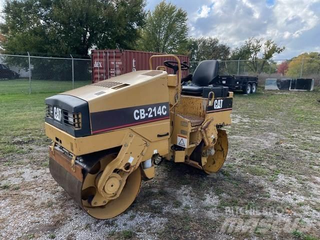 CAT CB-214C Divvalču grunts veltņi