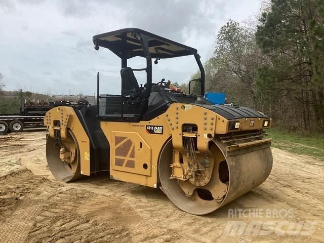 CAT CB13 Divvalču grunts veltņi