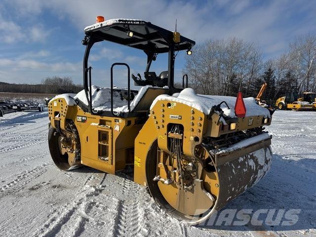 CAT CB16 Divvalču grunts veltņi