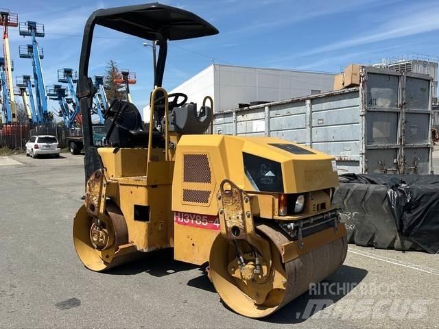 CAT CB24 Divvalču grunts veltņi