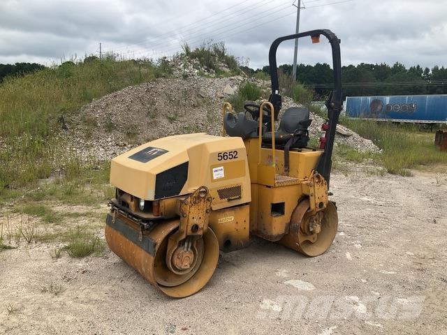 CAT CB24 Divvalču grunts veltņi