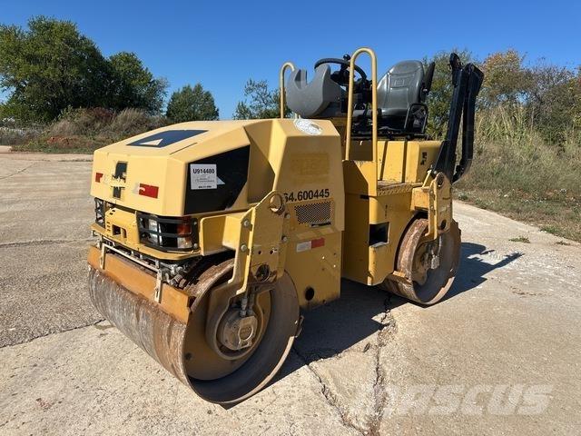 CAT CB24 Divvalču grunts veltņi