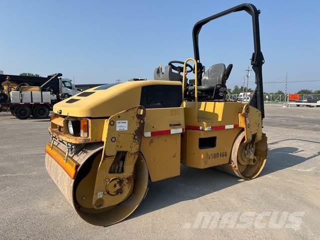 CAT CB34 Divvalču grunts veltņi