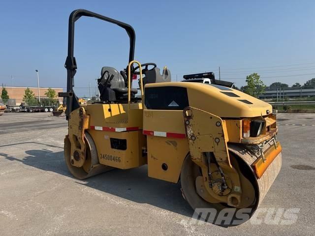 CAT CB34 Divvalču grunts veltņi