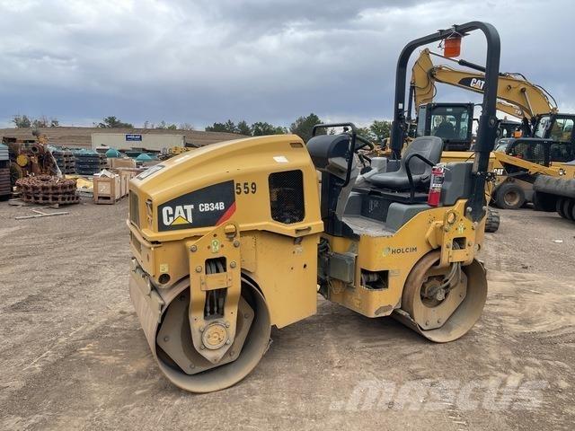 CAT CB34B Divvalču grunts veltņi