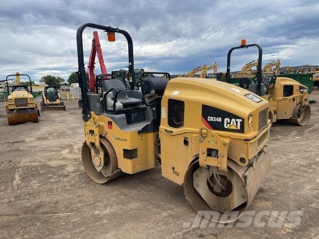 CAT CB34B Divvalču grunts veltņi