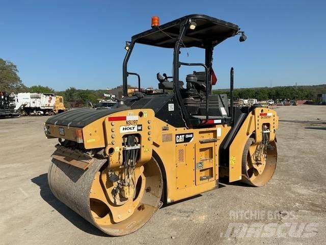 CAT CB44B Divvalču grunts veltņi
