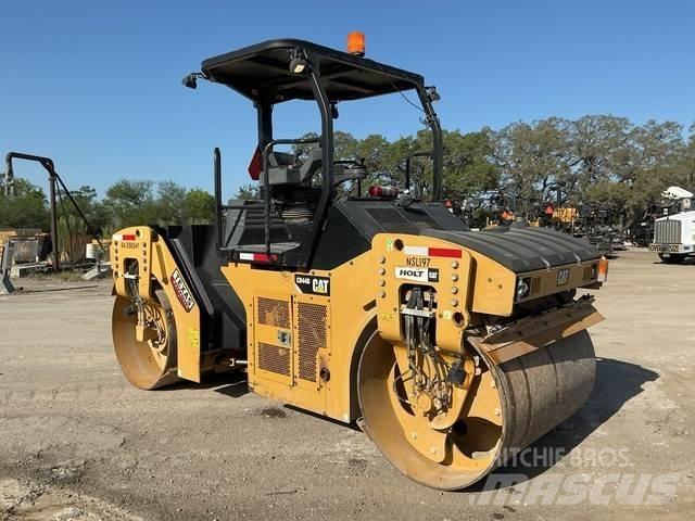 CAT CB44B Divvalču grunts veltņi