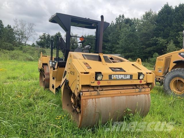 CAT CB534D XW Divvalču grunts veltņi