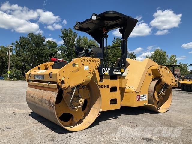 CAT CB54 Divvalču grunts veltņi