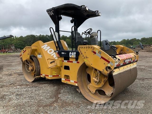 CAT CB54 Divvalču grunts veltņi
