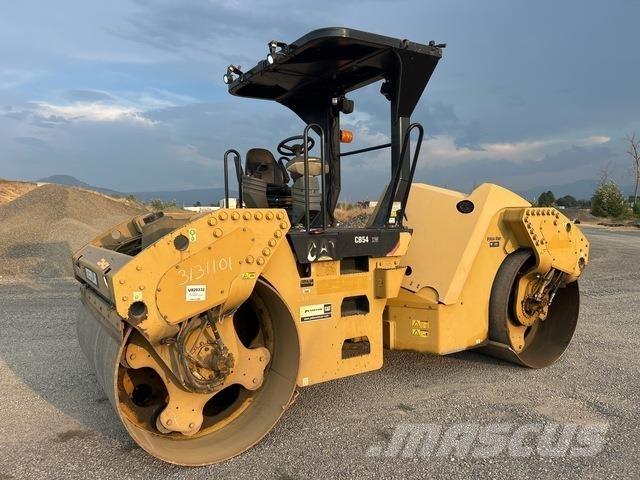 CAT CB54 XW Divvalču grunts veltņi