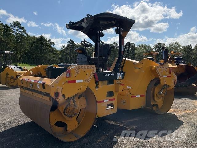 CAT CB54XW Divvalču grunts veltņi